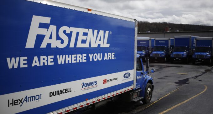 Fastenal Fastener Sales Continue Sinking